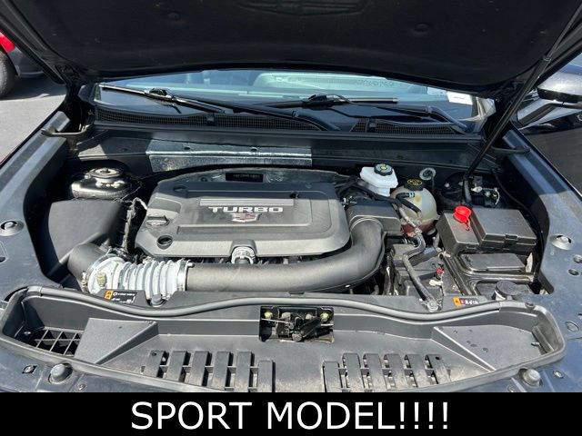 Used 2024 Cadillac XT4 Sport w/ LPO, Floor Liner Package FWD image 11