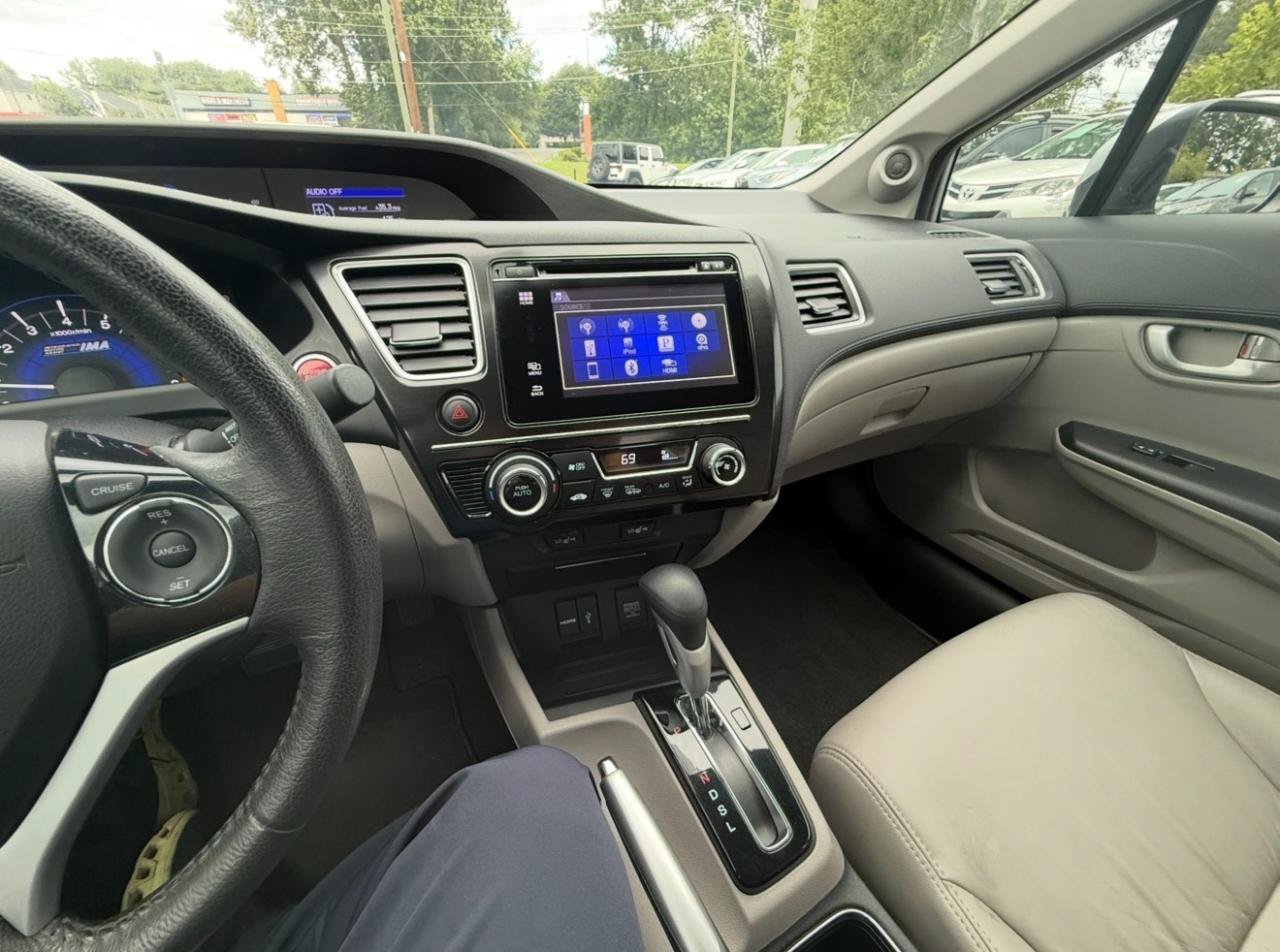 Used 2015 Honda Civic Hybrid Sedan image 24