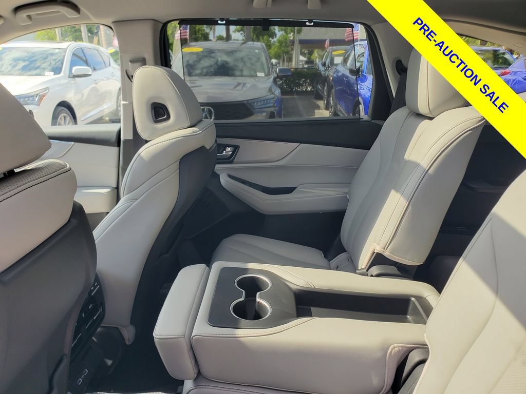 Certified 2024 Acura MDX w/ Technology Package FWD image 12