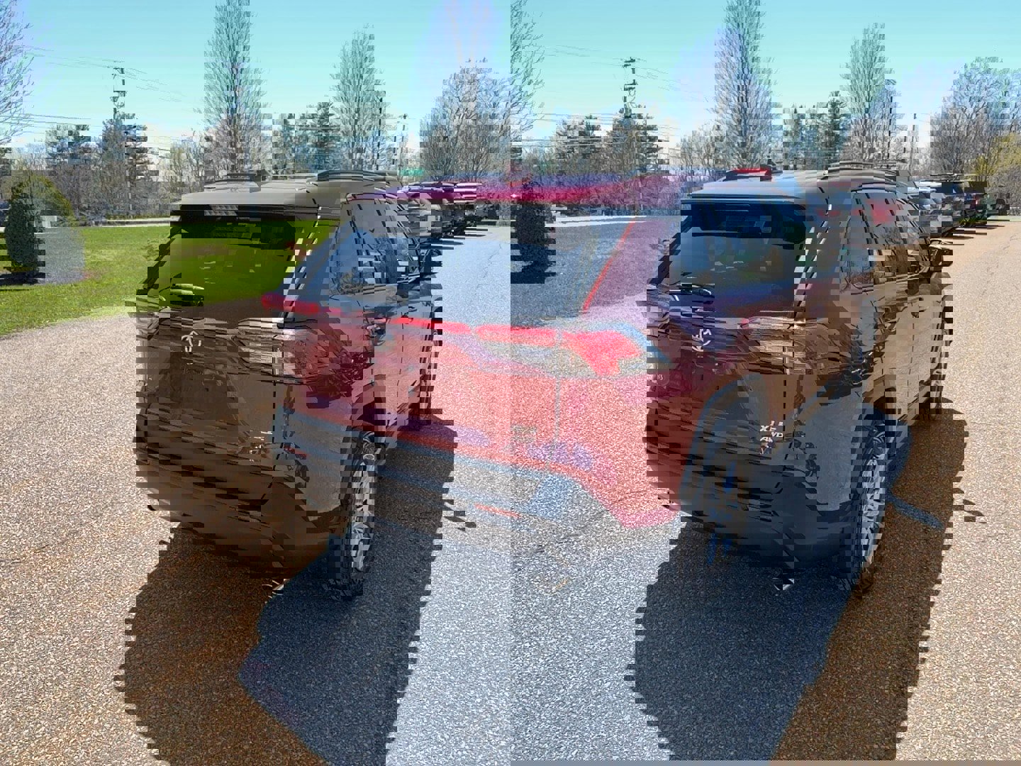 Used 2023 Toyota RAV4 XLE w/ Convenience Package AWD/4WD image 5