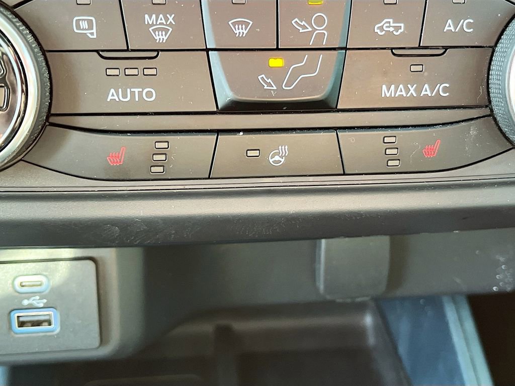 Used 2023 Ford Maverick Tremor w/ Tremor Off-Road Package AWD/4WD image 19