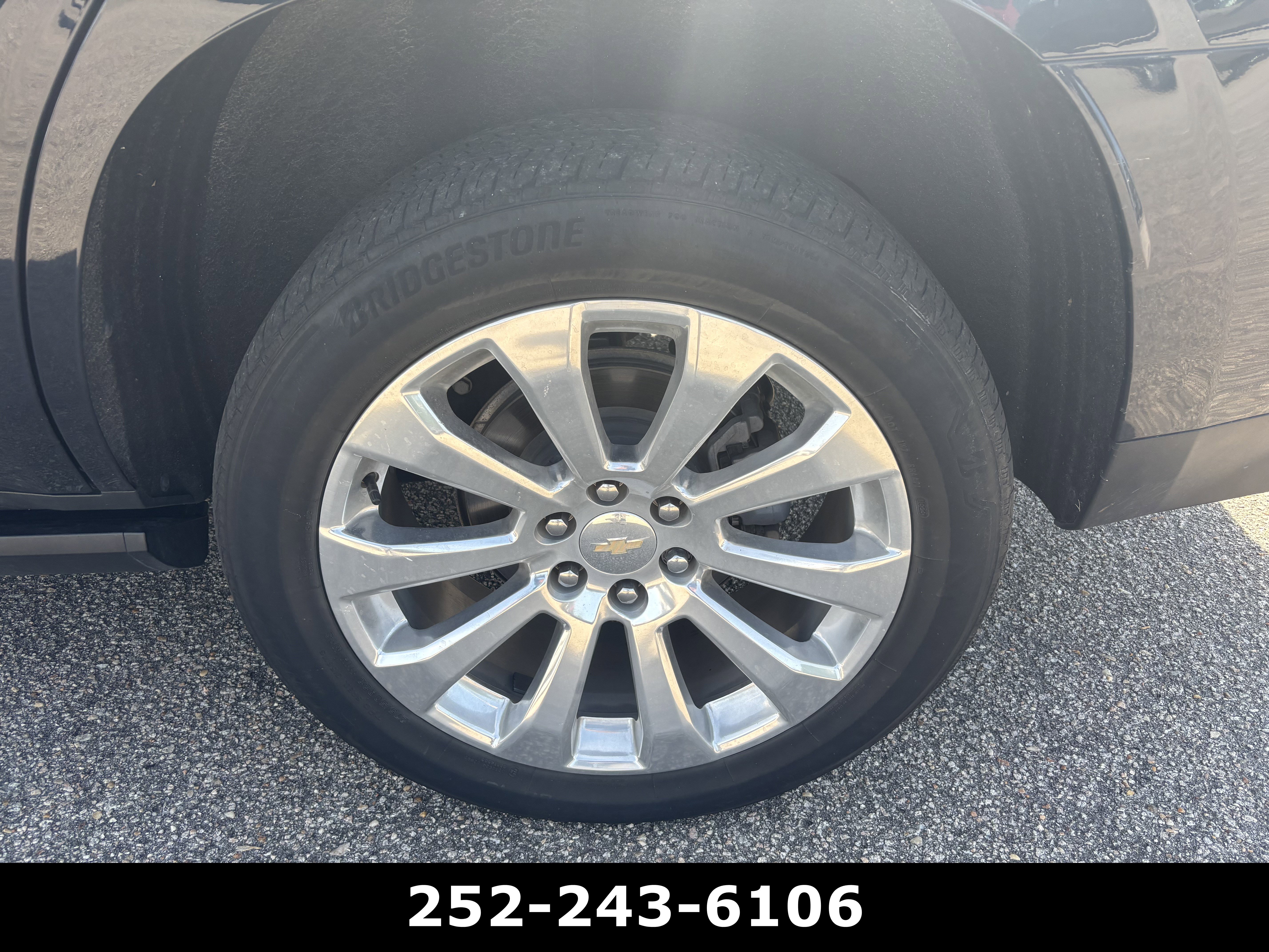 Used 2023 Chevrolet Tahoe Premier w/ Premium Package 2 RWD image 4