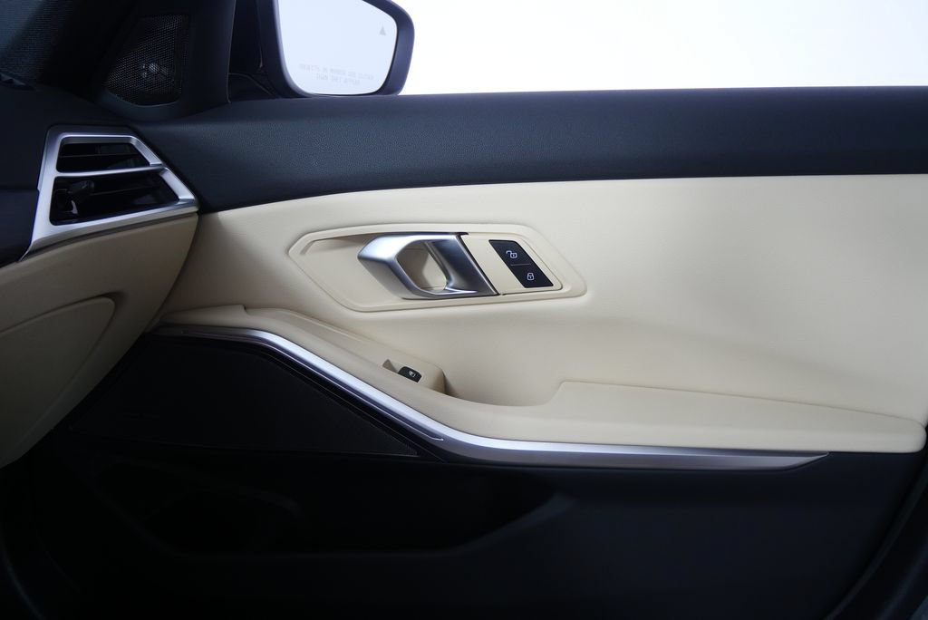 Used 2026 BMW 330i Sedan RWD image 25