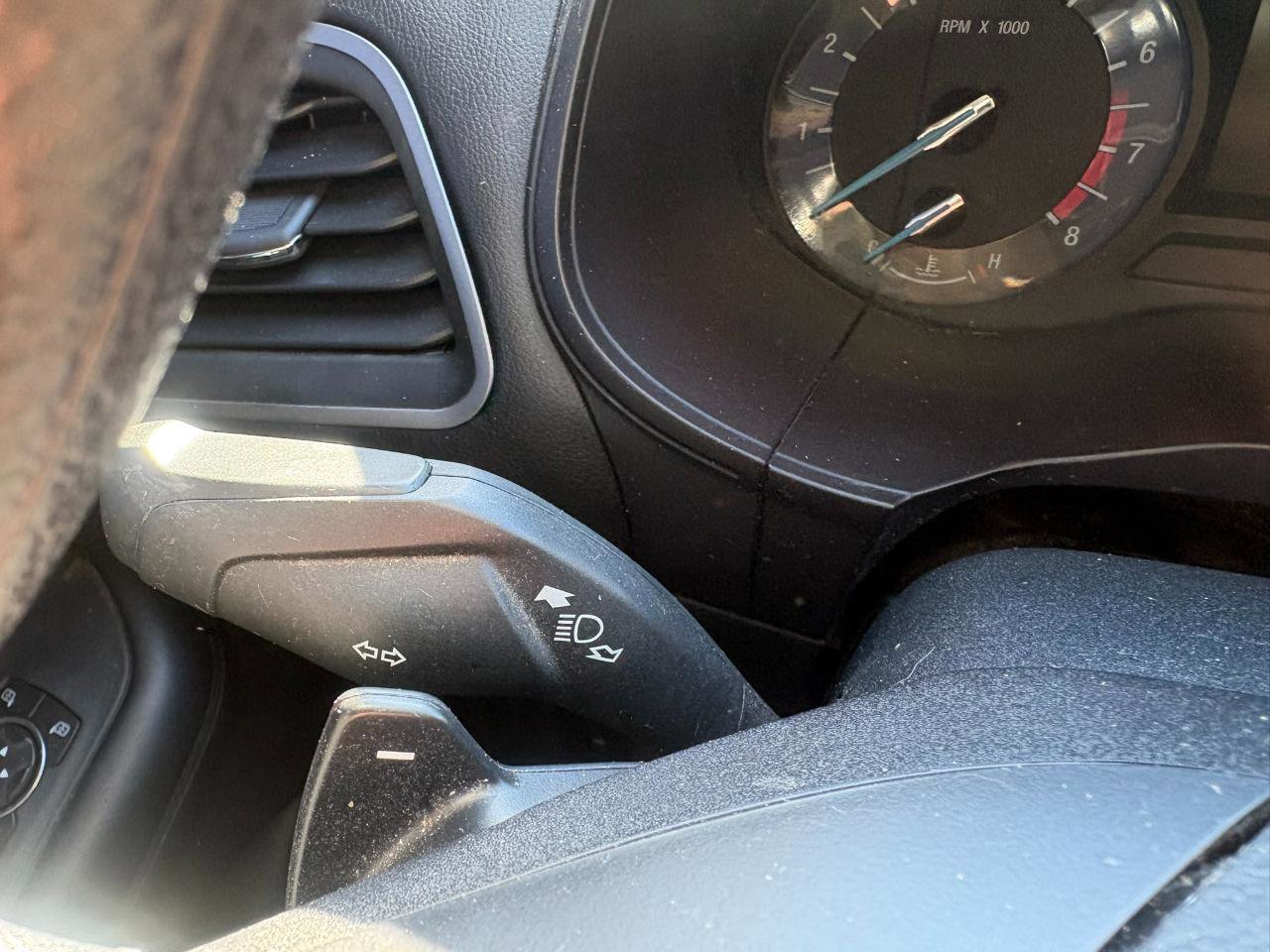 Used 2016 Ford Edge SE FWD image 14