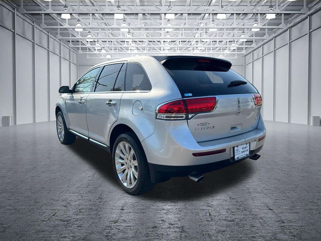 Used 2014 Lincoln MKX FWD w/ Equipment Group 102A image 5