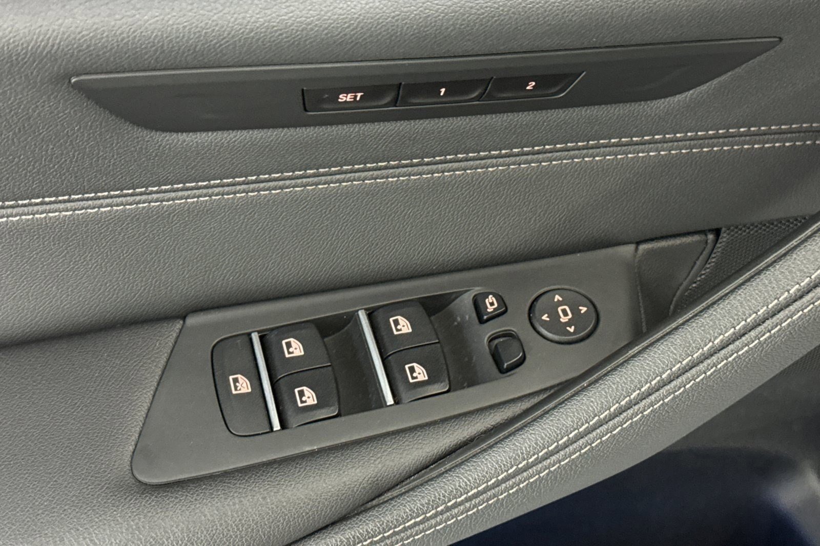 Certified 2023 BMW 530e w/ M Sport Package image 14