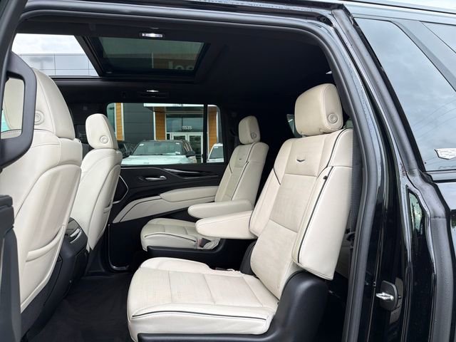 Used 2024 Cadillac Escalade ESV Sport image 22