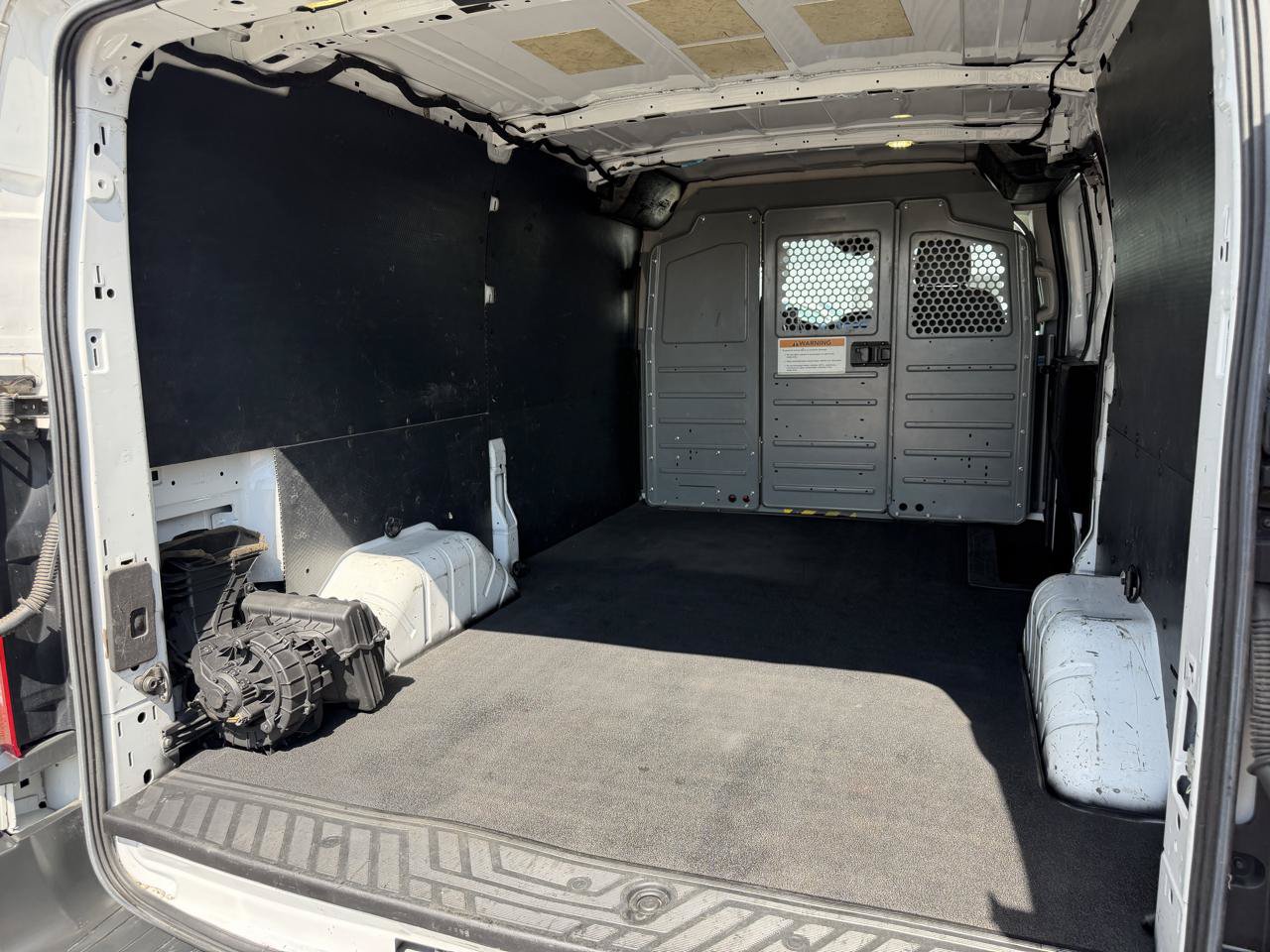 Used 2018 Ford Transit 250 130 Low Roof RWD image 28