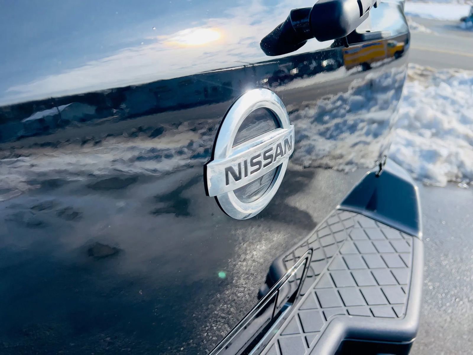 Used 2014 Nissan Armada SL image 9