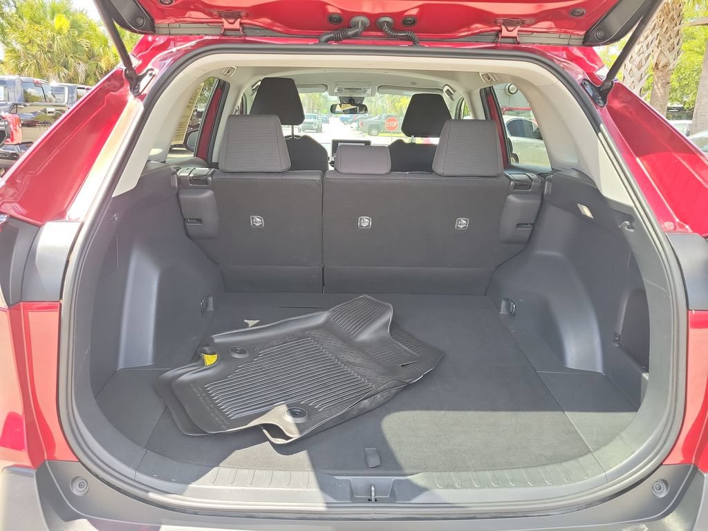 Used 2024 Toyota RAV4 LE FWD image 29