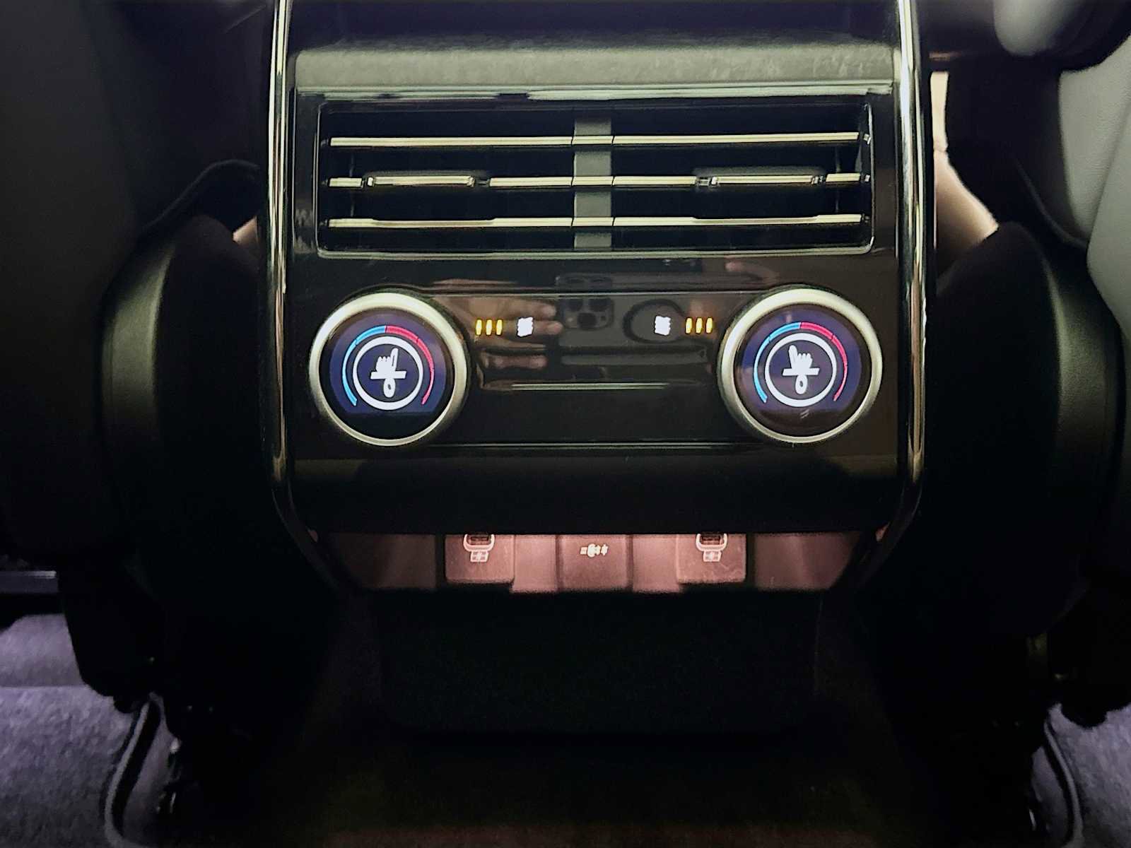 Used 2025 Land Rover Range Rover Sport Dynamic SE image 25