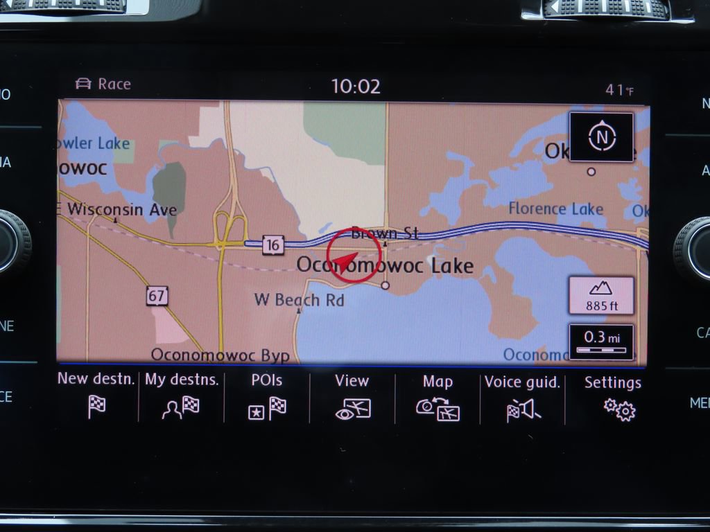 Used 2018 Volkswagen Golf R 4-Door image 9