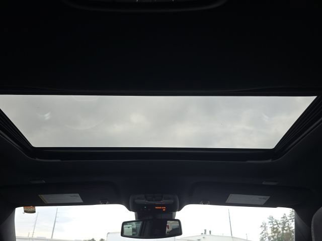 Used 2024 Chevrolet Colorado LT w/ LT Convenience Package III image 36