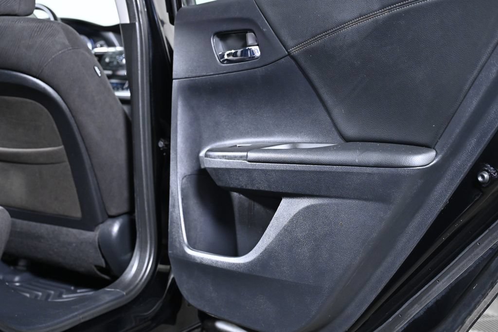 Used 2013 Honda Accord EX image 28
