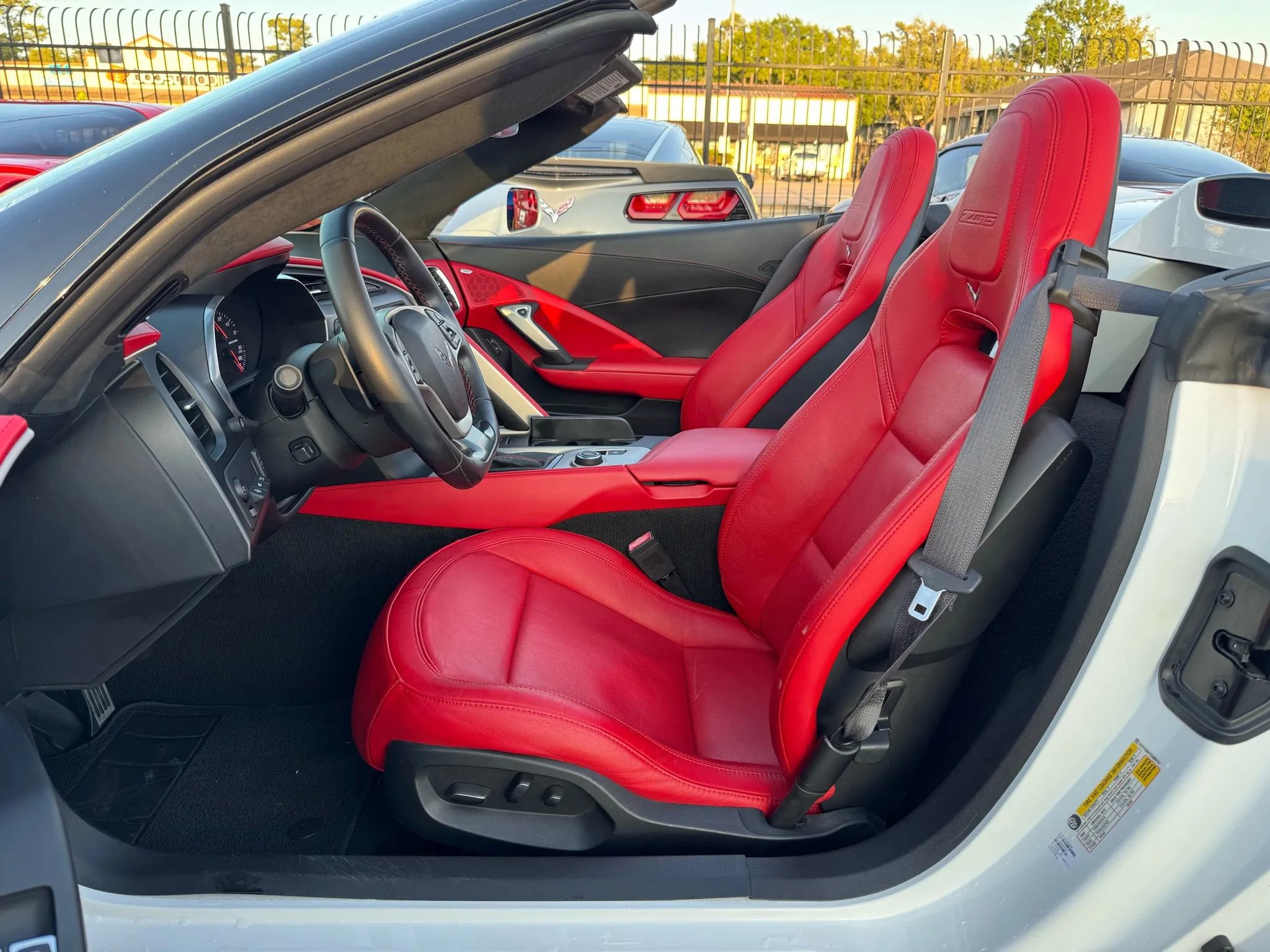 Used 2016 Chevrolet Corvette Z06 w/ 3LZ Preferred Equipment Group image 23