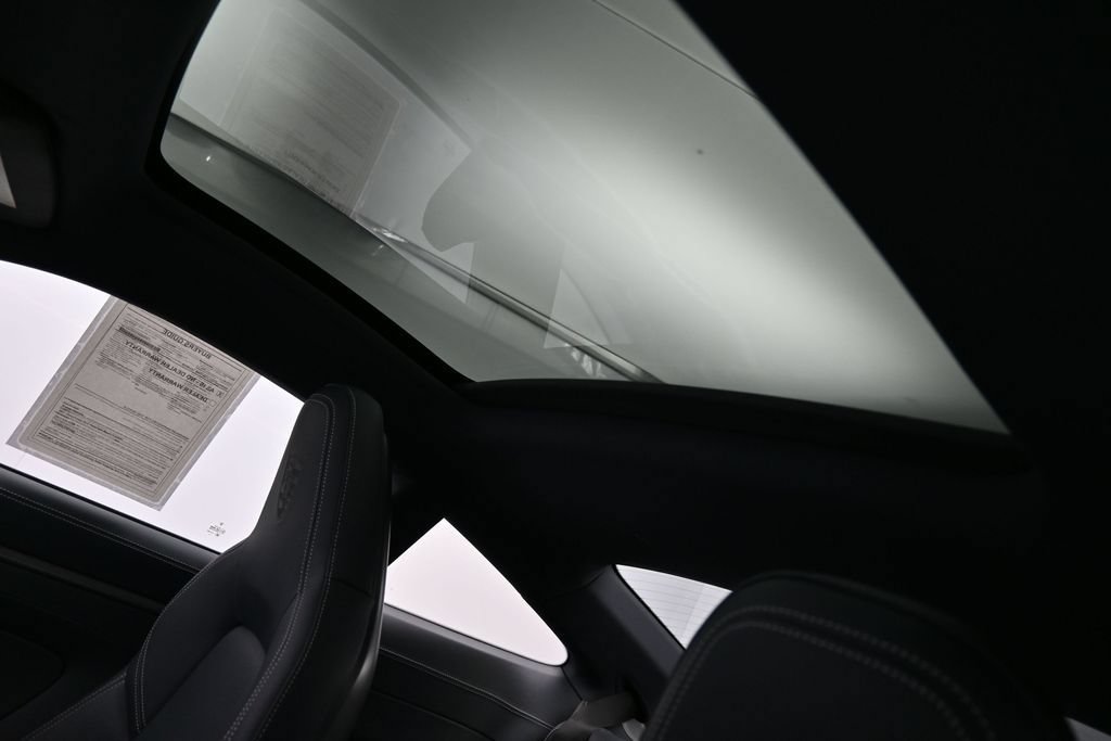 Certified 2025 Porsche 911 Carrera RWD image 22