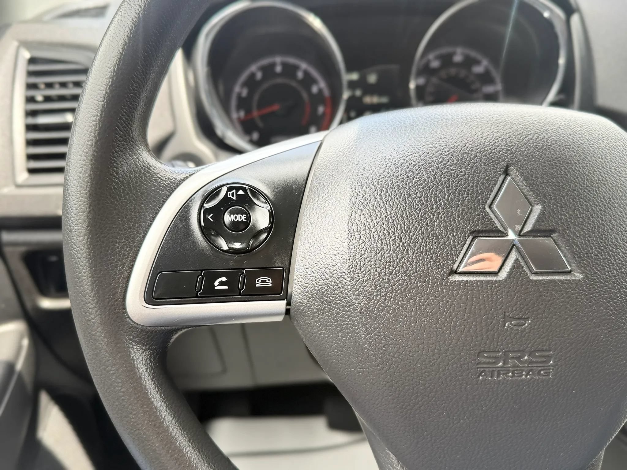 Used 2023 Mitsubishi Outlander Sport ES AWD/4WD image 13