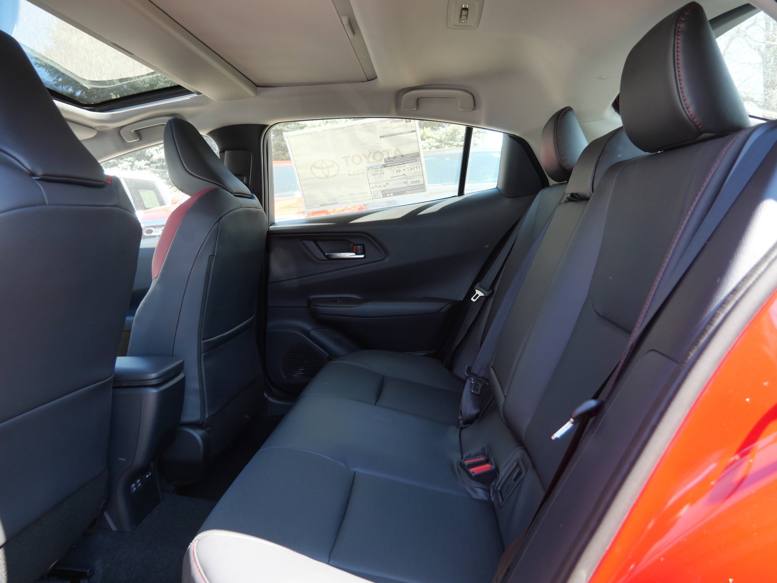 New 2026 Toyota Prius Plug-In Hybrid FWD image 8