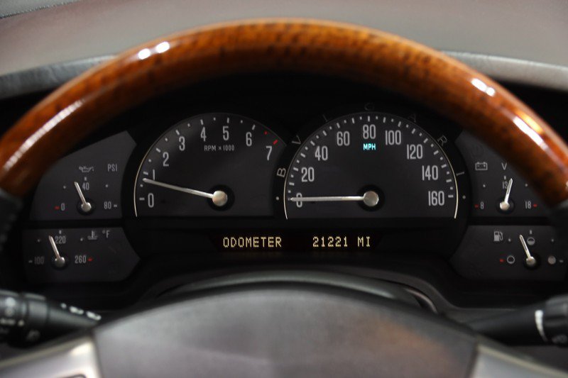 Used 2007 Cadillac XLR RWD image 54