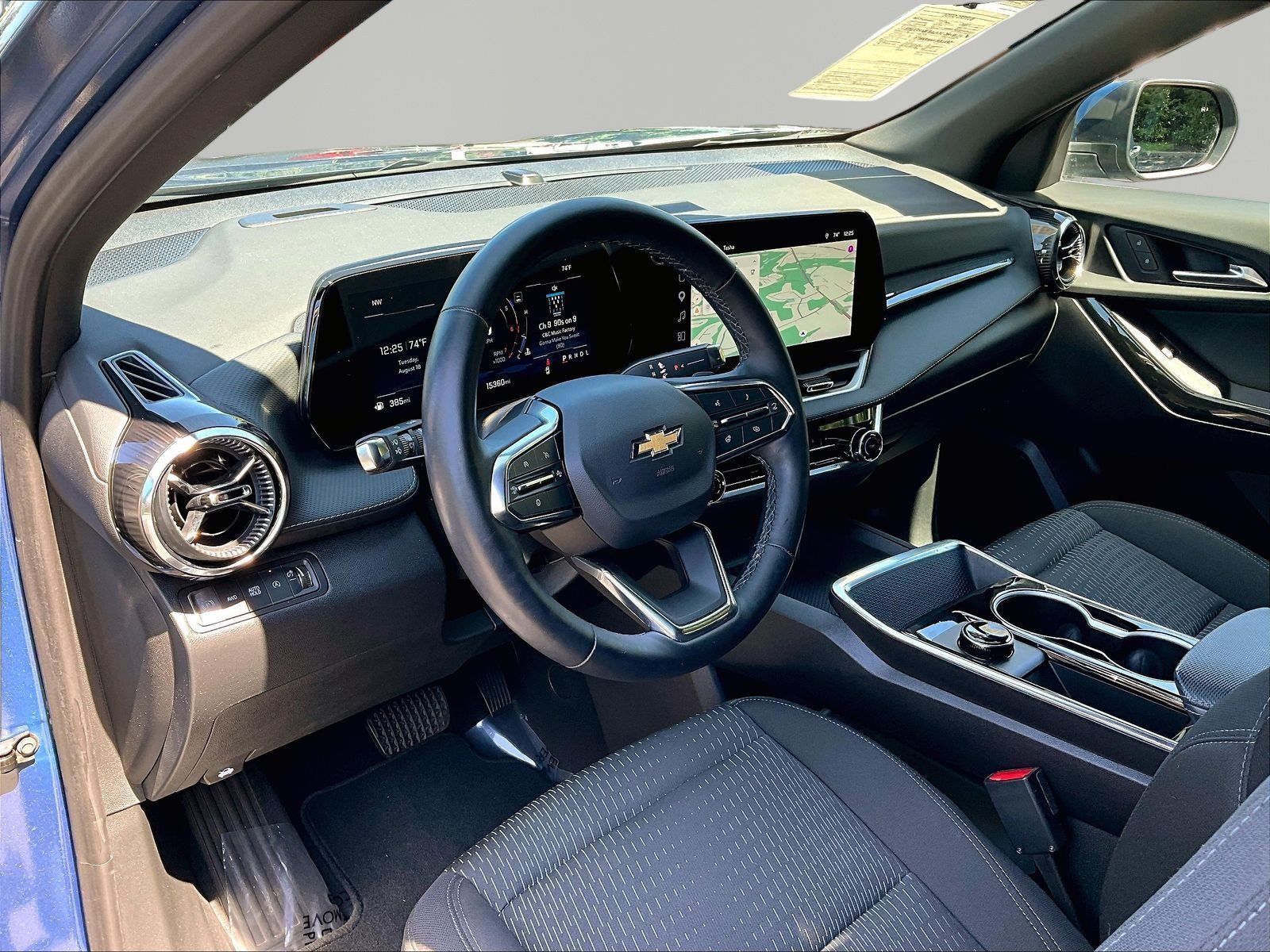 Used 2026 Chevrolet Equinox LT w/ Safety and Technology Package AWD/4WD image 17