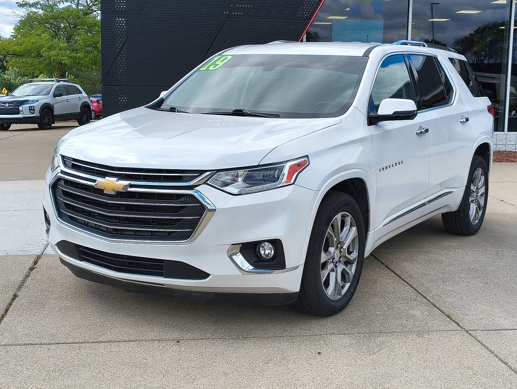 Used 2019 Chevrolet Traverse Premier FWD image 1