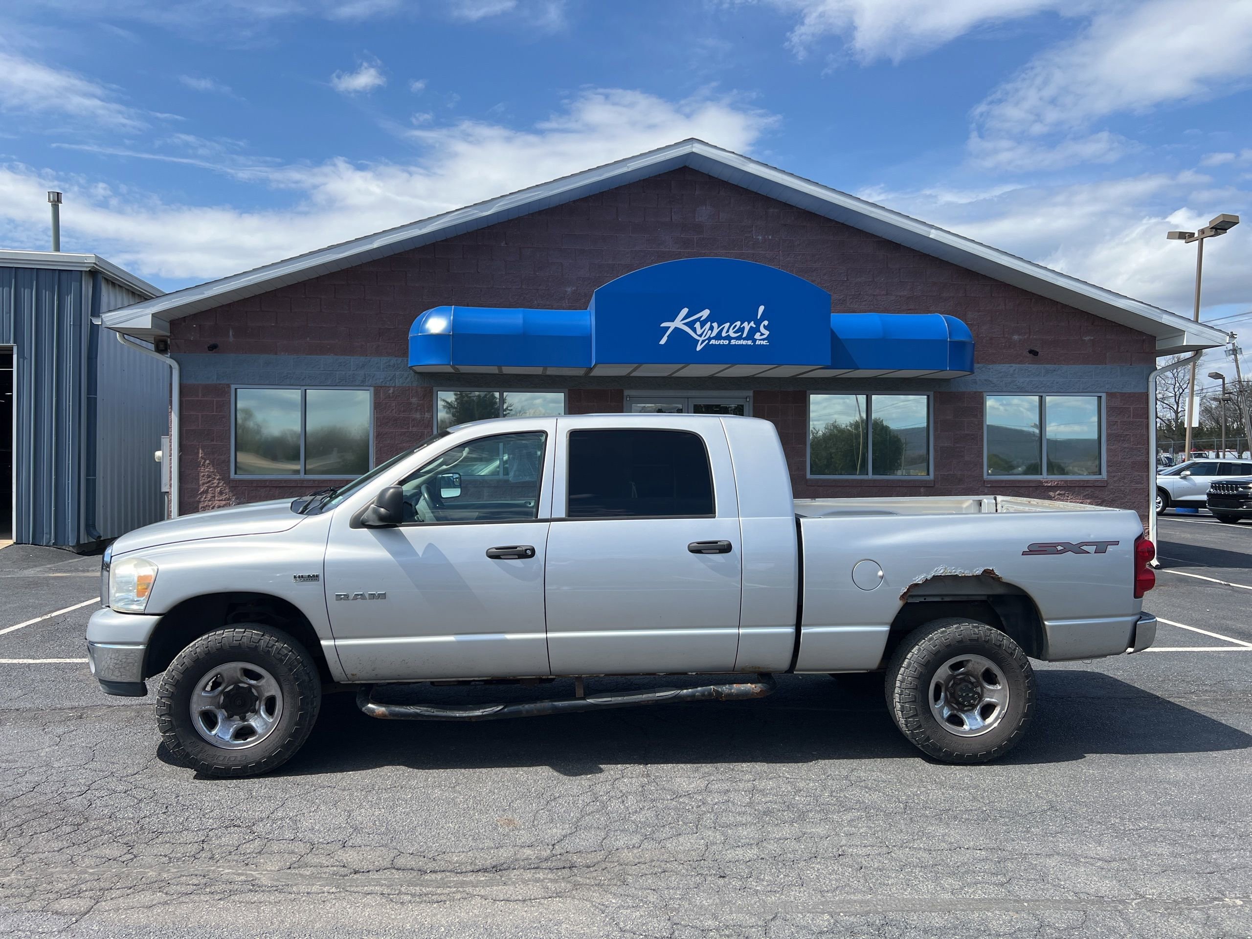 Used 2008 Dodge Ram 1500 Truck SLT w/ Trailer Tow Group AWD/4WD image 3