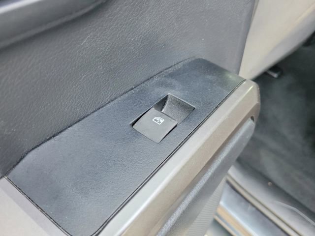 Used 2023 Toyota Tacoma SR5 w/ Technology Package image 18