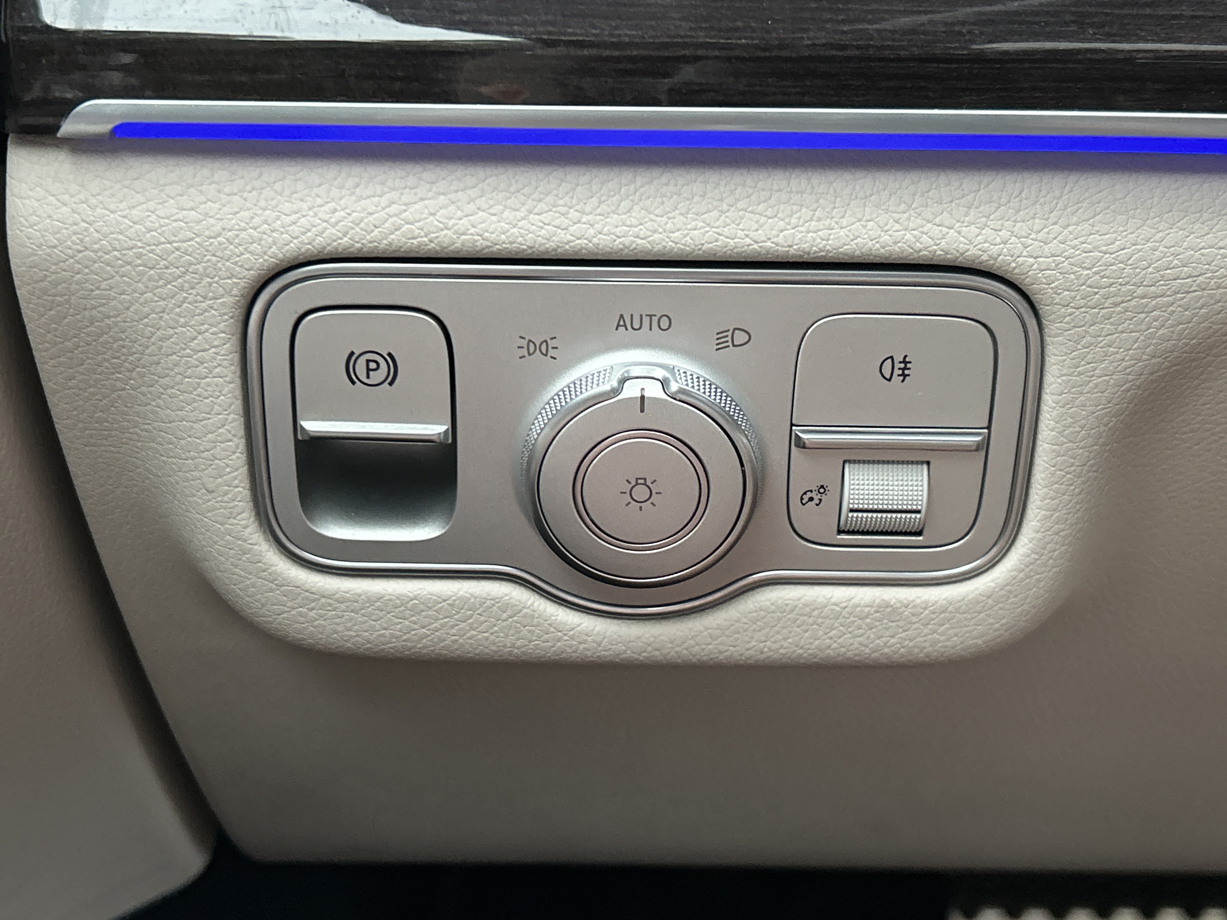 Certified 2025 Mercedes-Benz GLS 580 4MATIC image 24