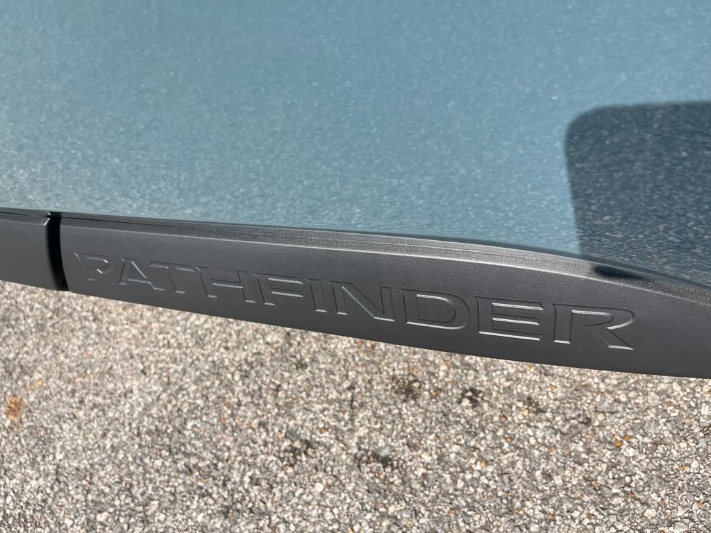 New 2026 Nissan Pathfinder SL FWD image 33