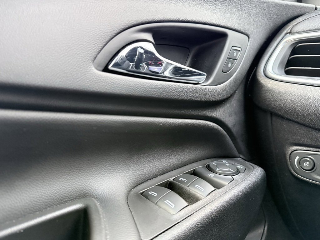 Used 2021 Chevrolet Equinox LT image 12