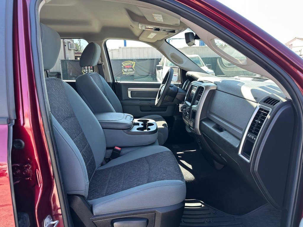 Used 2019 RAM 1500 Classic SLT image 21