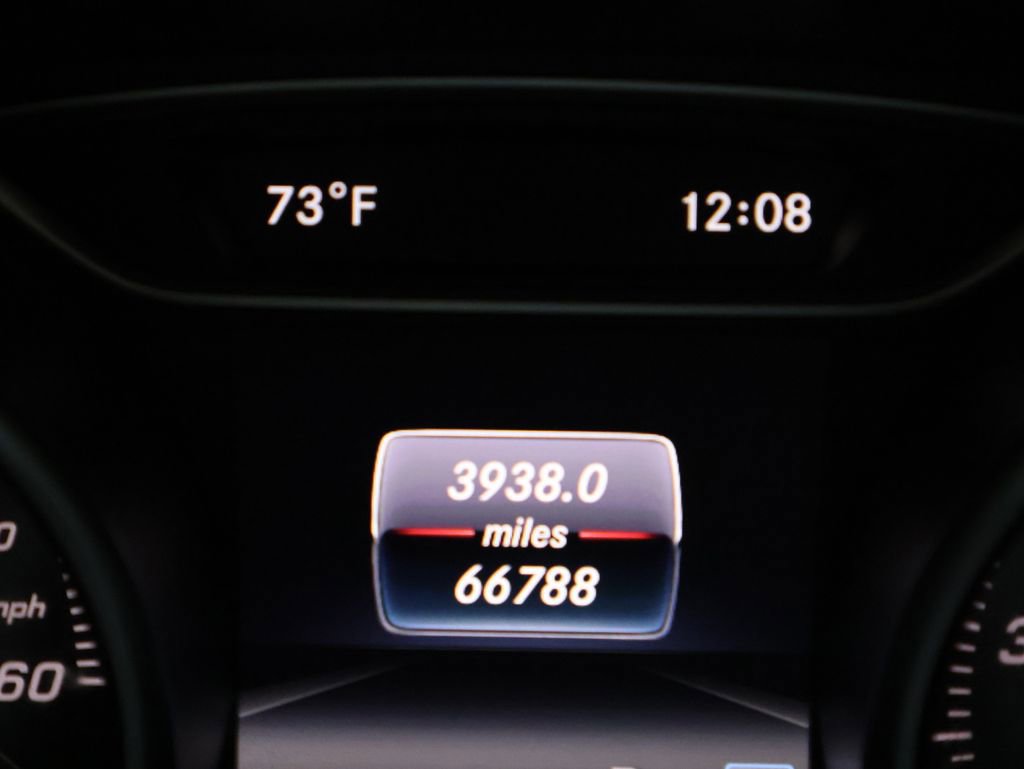 Used 2019 Mercedes-Benz CLA 250 4MATIC image 22