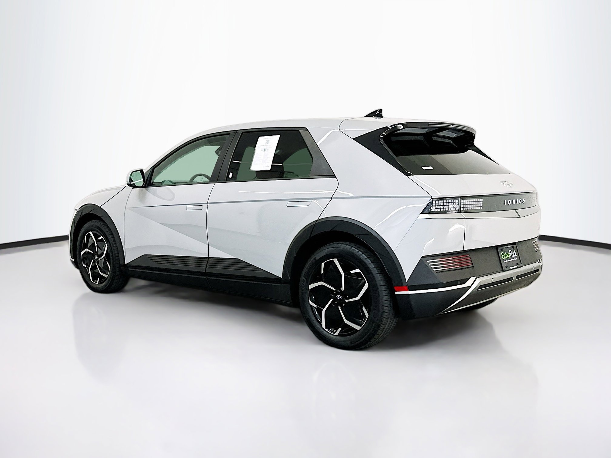 Used 2024 Hyundai Ioniq 5 SEL image 5