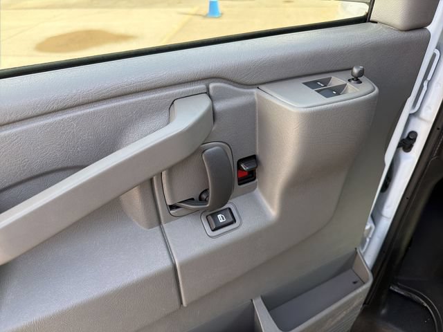 Used 2025 Chevrolet Express 3500 LT w/ LT Preferred Equipment Group RWD image 14