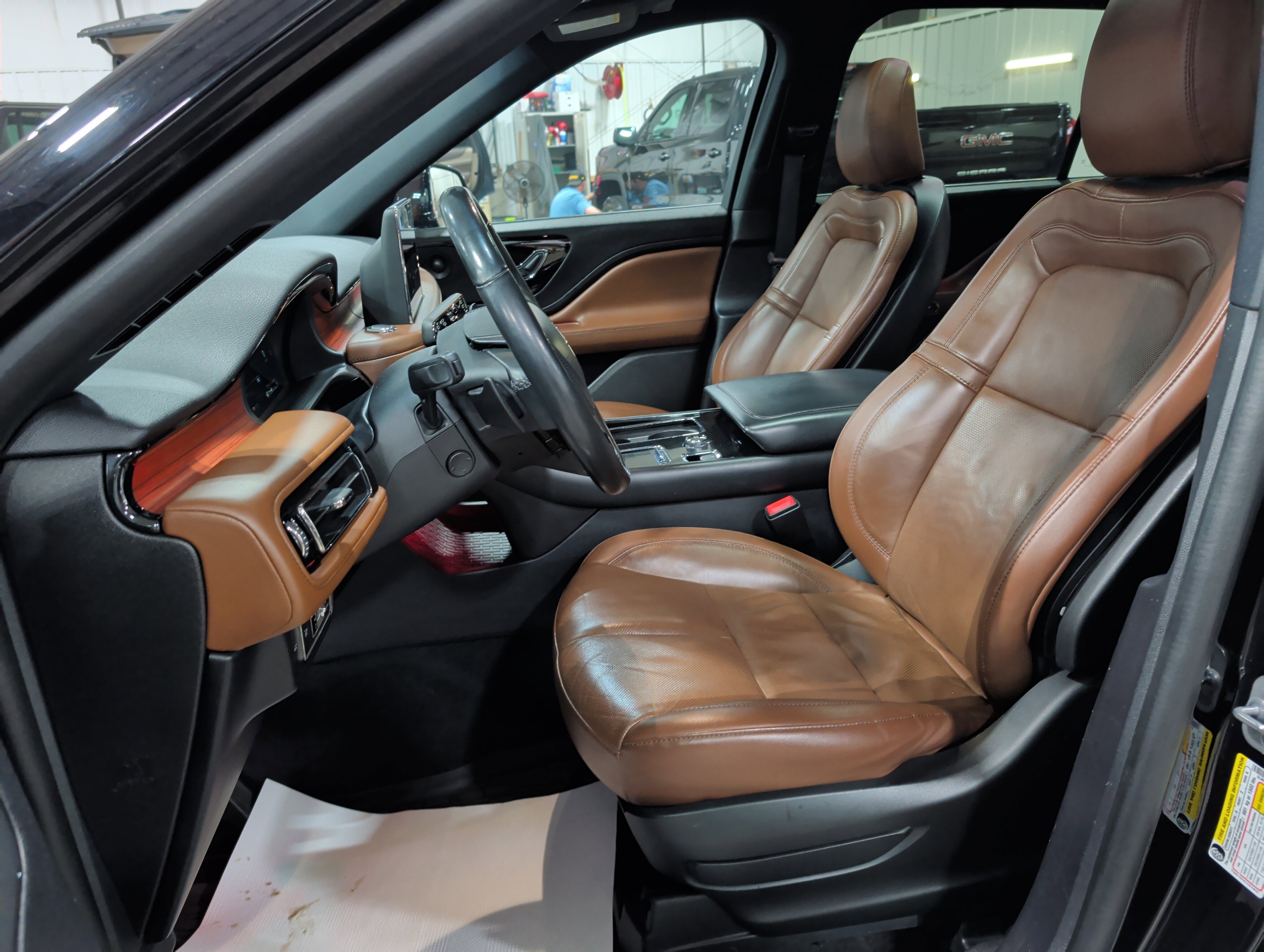 Used 2022 Lincoln Aviator Reserve w/ Elements Package Plus image 7