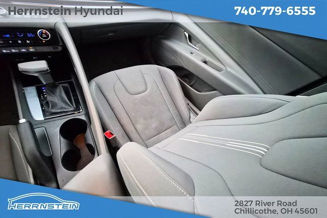 Used 2024 Hyundai Elantra SEL image 15