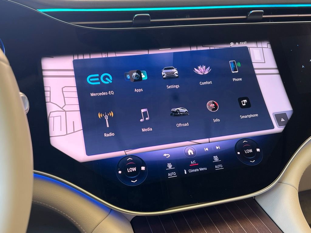 Used 2023 Mercedes-Benz EQS 580 4MATIC SUV w/ Exclusive Trim Package image 20
