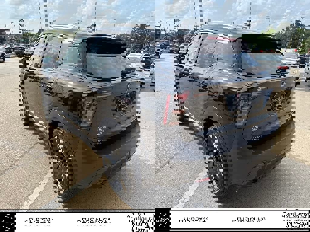 New 2025 Nissan Kicks SR image 3