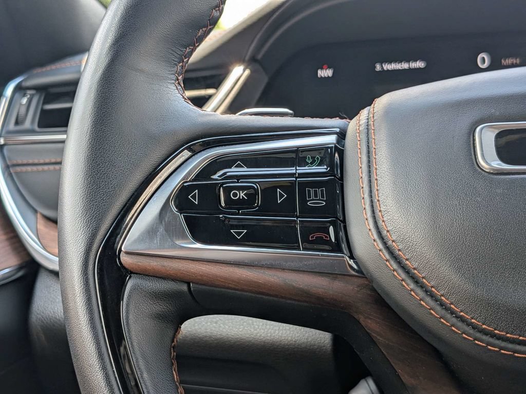 Used 2024 Jeep Grand Cherokee Summit AWD/4WD image 26