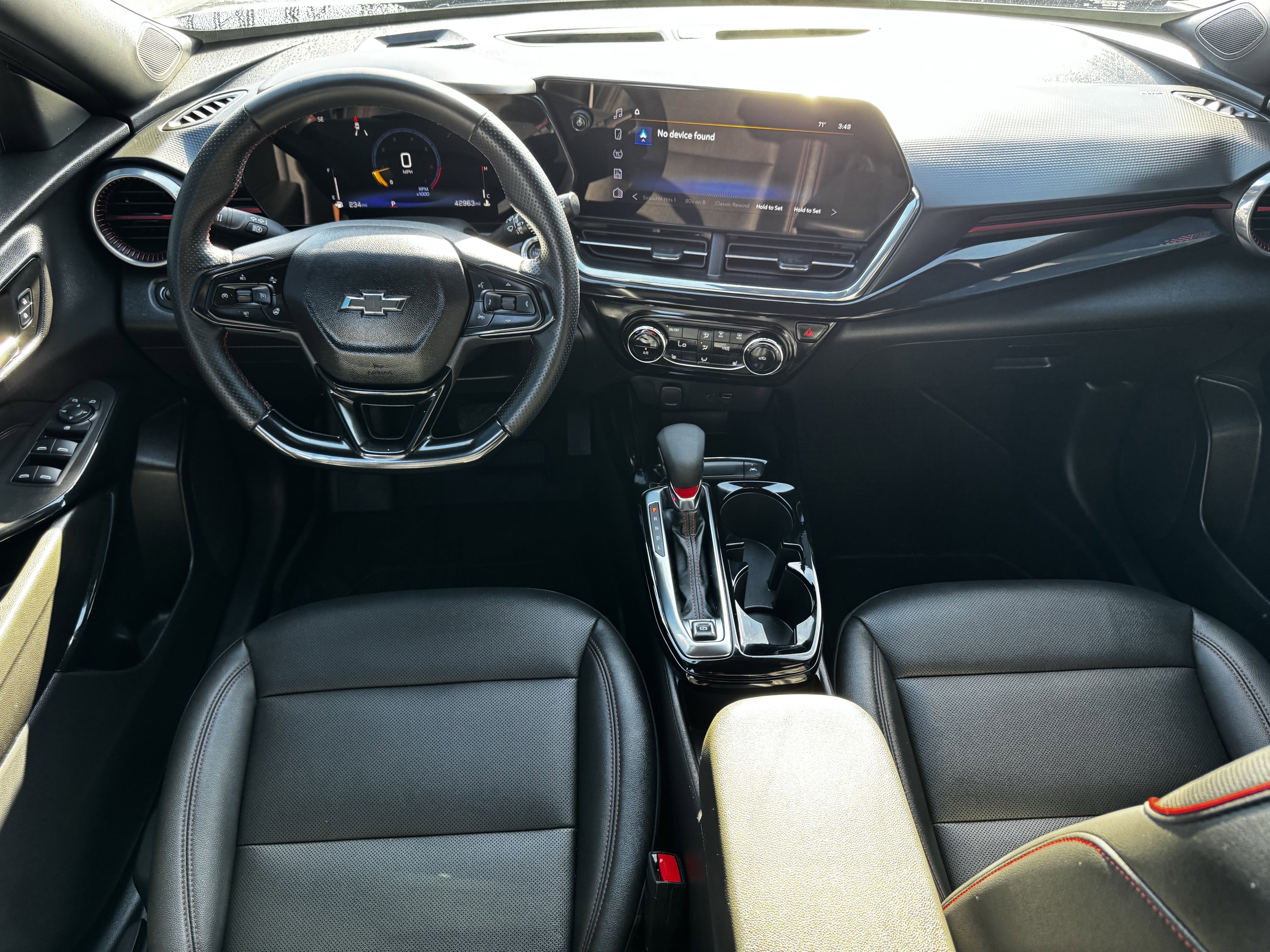 Used 2025 Chevrolet Trax RS w/ Driver Confidence Package image 14