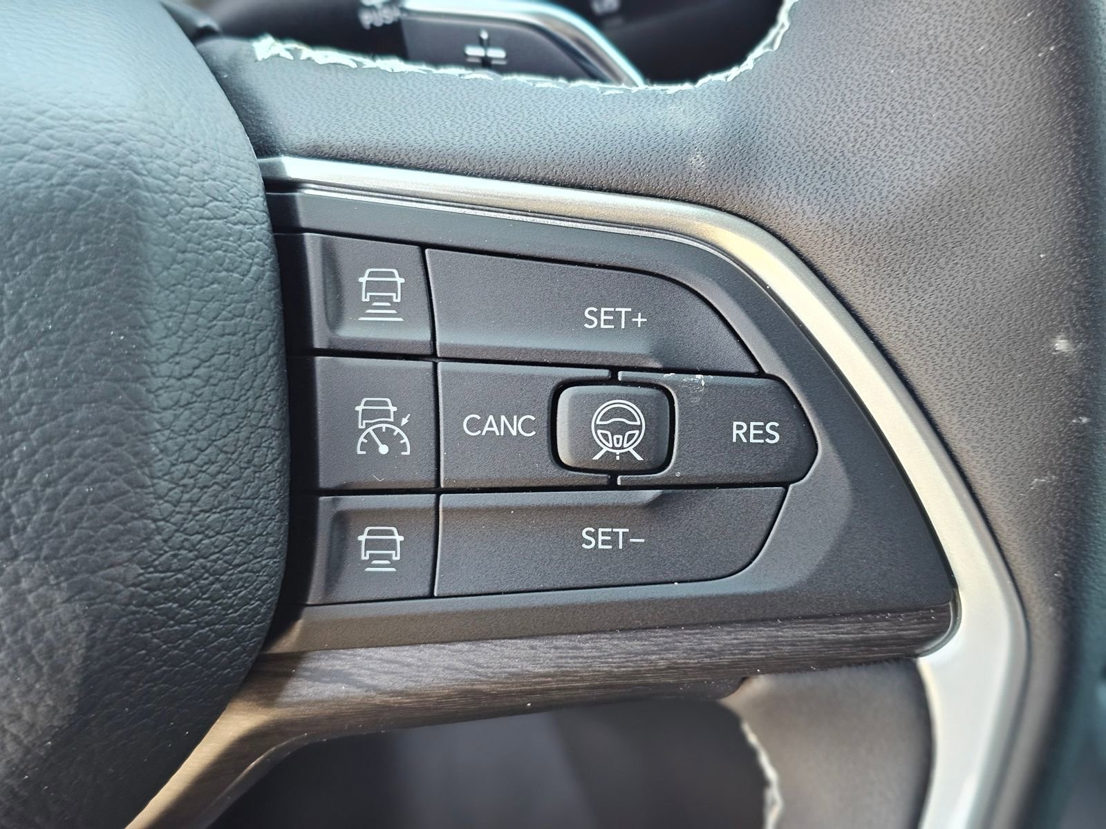 New 2026 Jeep Grand Cherokee Limited w/ Limited Altitude Package RWD image 14