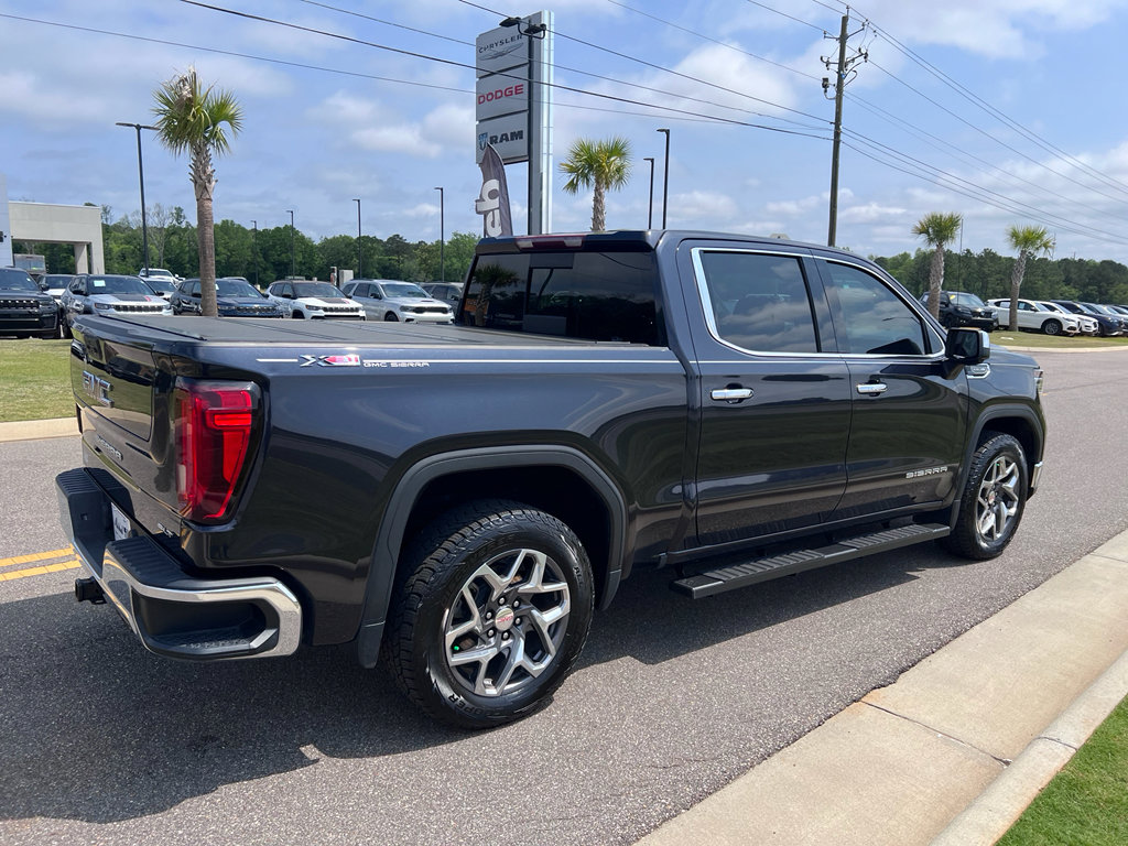 Used 2022 GMC Sierra 1500 SLT AWD/4WD image 5