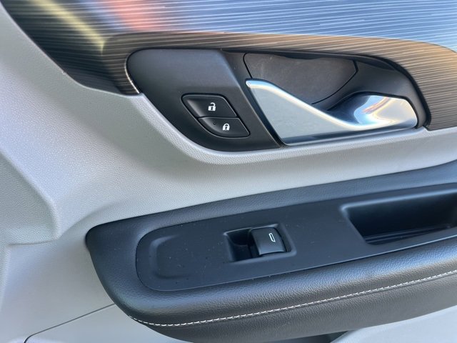 Used 2024 GMC Terrain SLT image 55