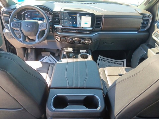 Used 2025 Chevrolet Silverado 1500 High Country w/ Midnight Edition image 8