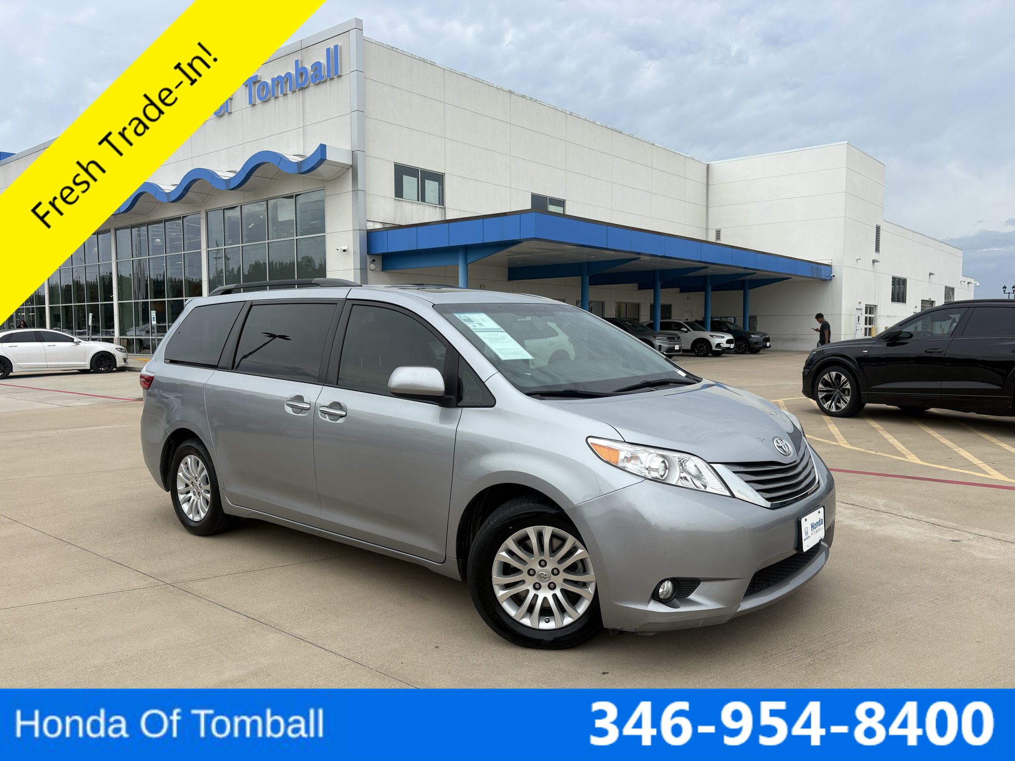 Used 2017 Toyota Sienna XLE