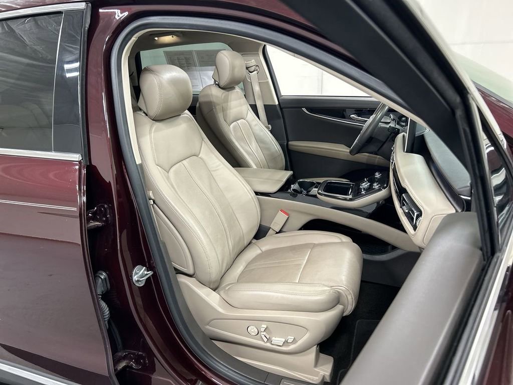 Used 2022 Lincoln Nautilus Reserve w/ Equipment Group 201A image 24