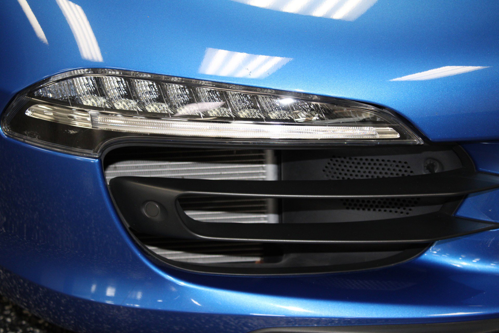 Used 2016 Porsche 911 Carrera 4S image 13