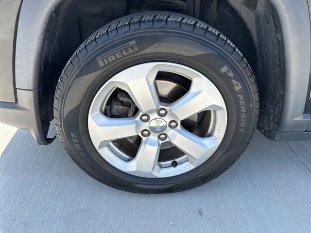 Used 2018 Jeep Compass Latitude w/ Popular Equipment Group image 2