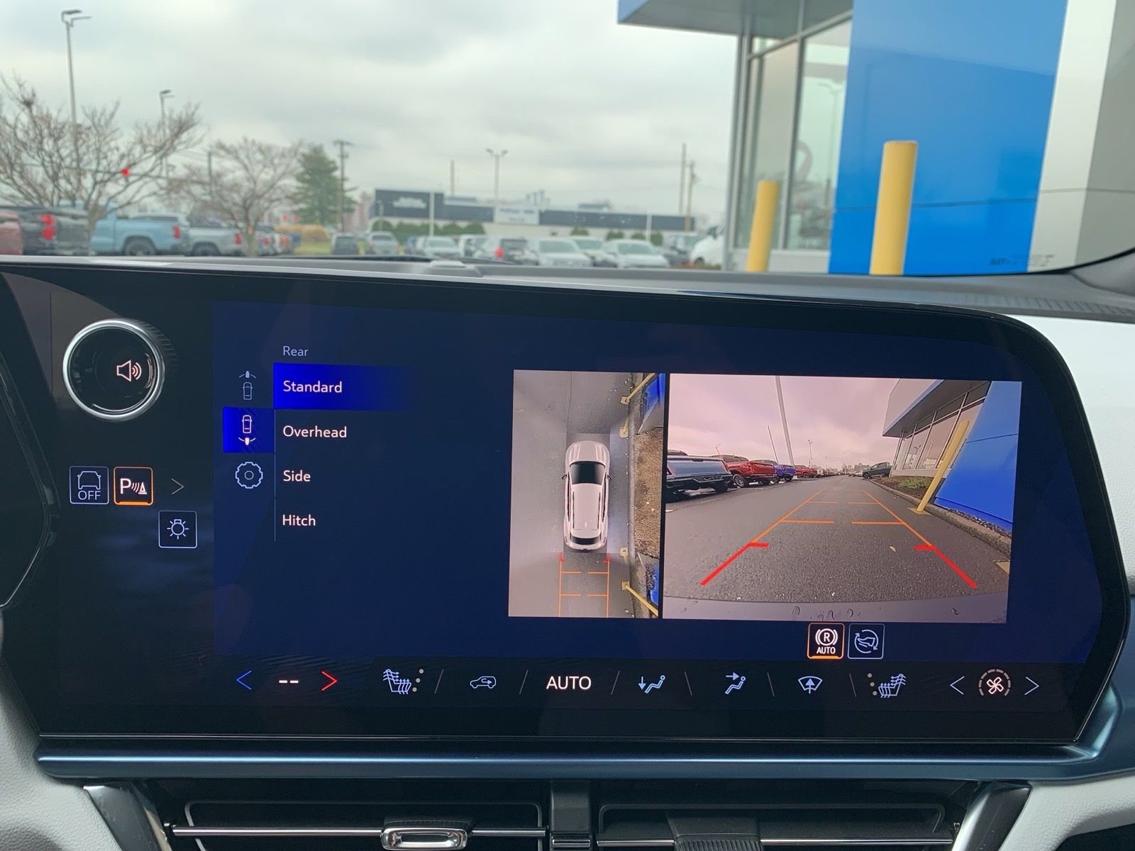 New 2026 Chevrolet Equinox EV LT image 22