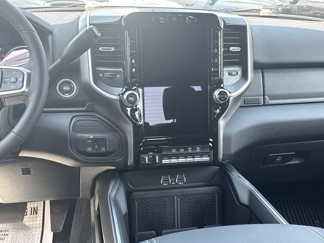 New 2026 RAM 3500 Big Horn AWD/4WD image 3